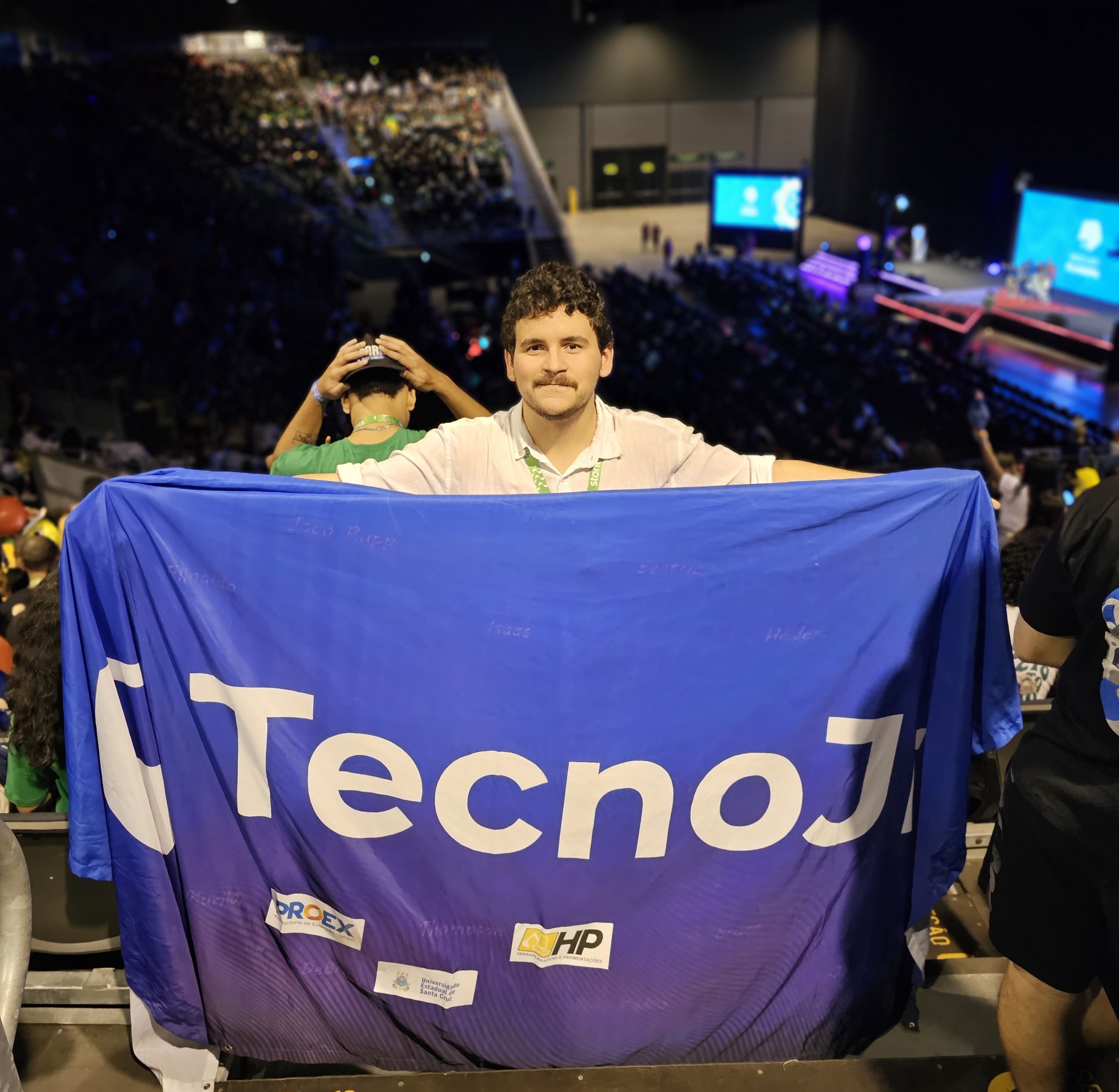 Membros da TecnoJr da UESC durante o ENEJ 2023